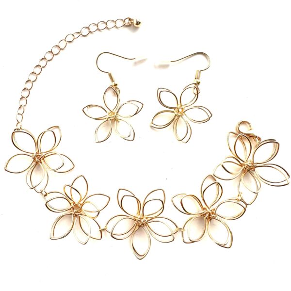 Set brățară si cercei handmade Cute Flower