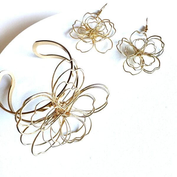 Set cercei si brățară handmade Floare de magnolia